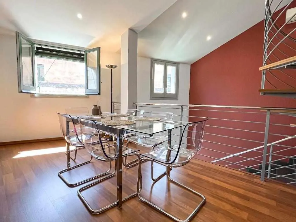 Appartamento Loft Cort Reial Atico In The Heart Of The Old Town Girona